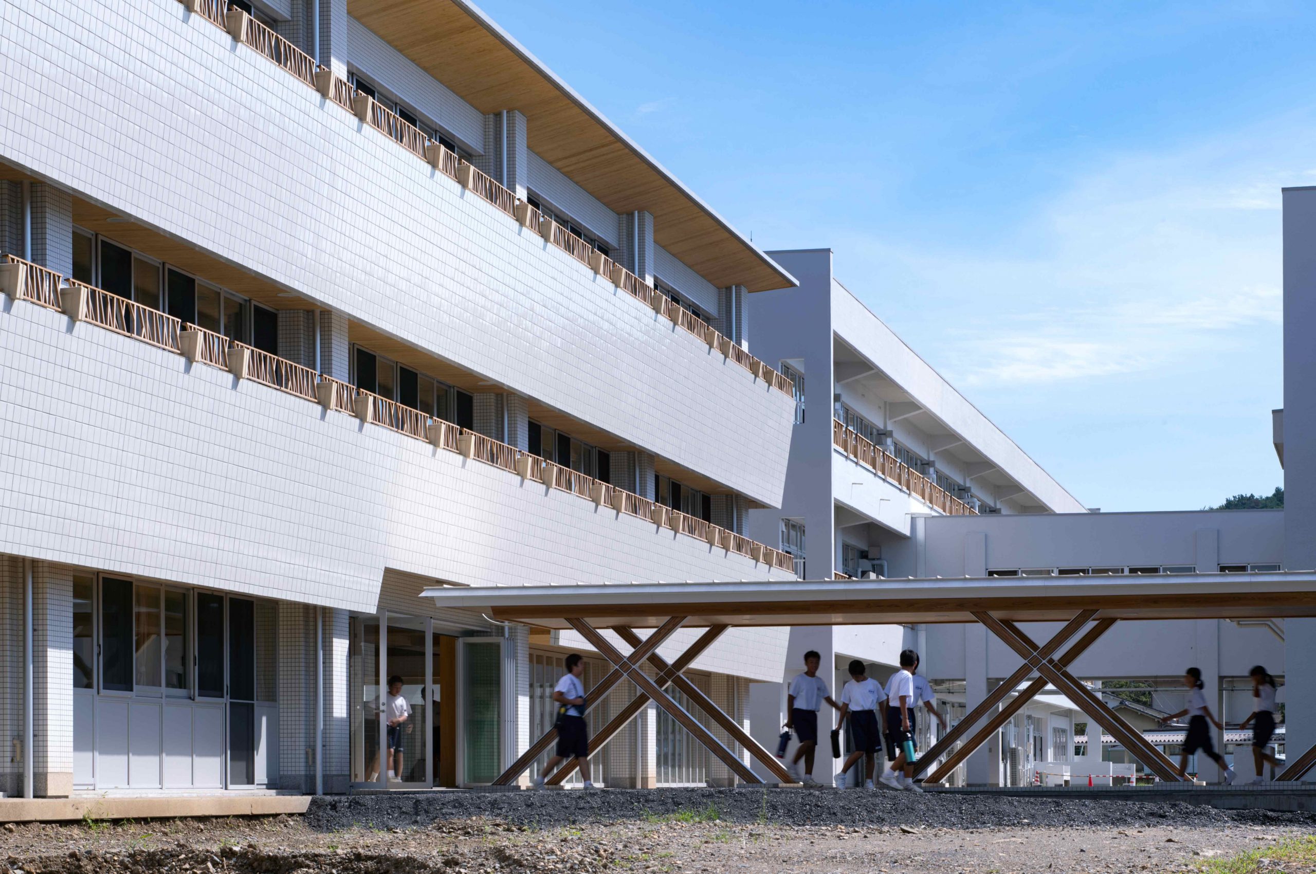 あ そ 野 学園 義務 教育 学校